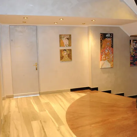 Concorde Hotel 4*
